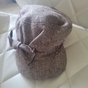 Painter style hat for women with side bow NEW WITH TAGS Brown and white